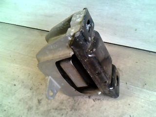 bontott VW BORA Motor Tartó Bak Jobb