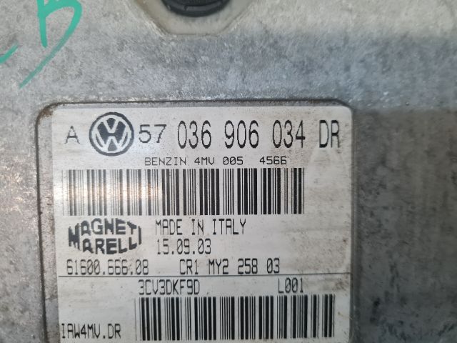 bontott VW BORA Motorvezérlő