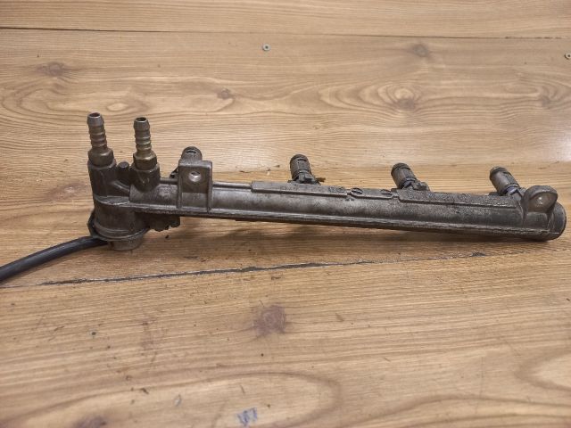 bontott VW BORA Porlasztó Sor / Híd