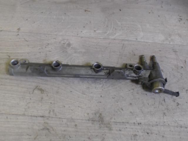 bontott VW BORA Porlasztó Sor / Híd