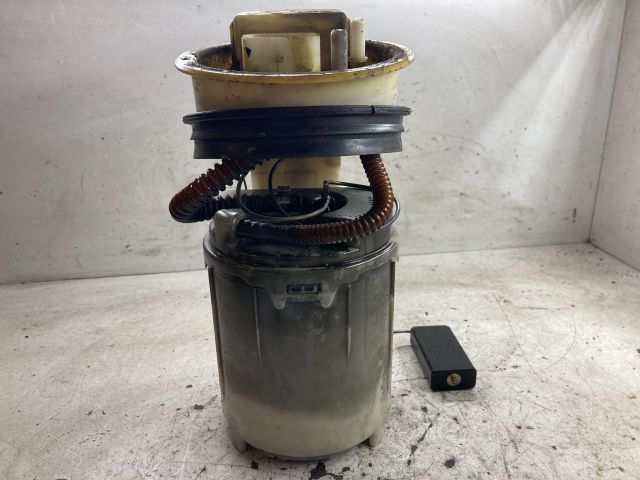 bontott VW BORA Üzemanyag Szivattyú