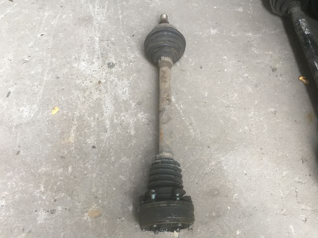 bontott VW BORA Bal Féltengely