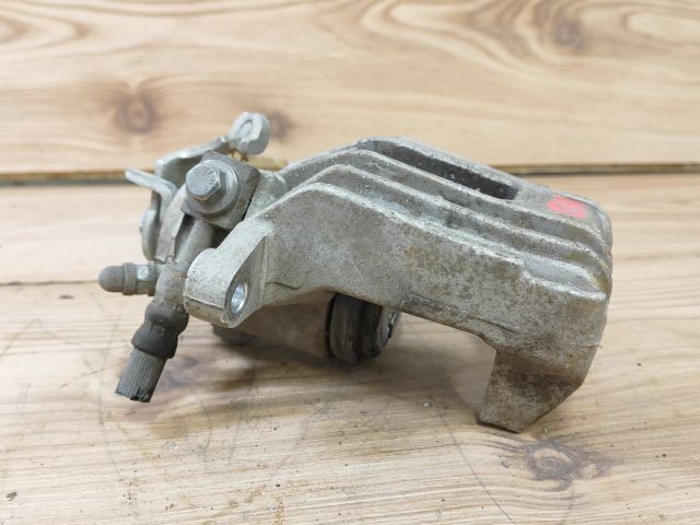 bontott VW BORA Bal hátsó Féknyereg Munkahengerrel