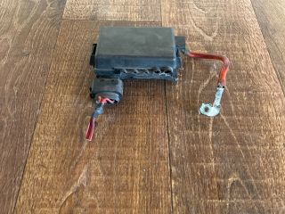 bontott VW BORA Biztosítéktábla Motortér