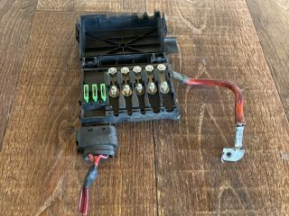 bontott VW BORA Biztosítéktábla Motortér