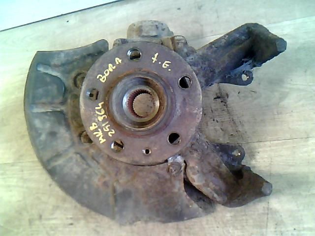 bontott VW BORA Jobb első Csonkállvány Kerékaggyal