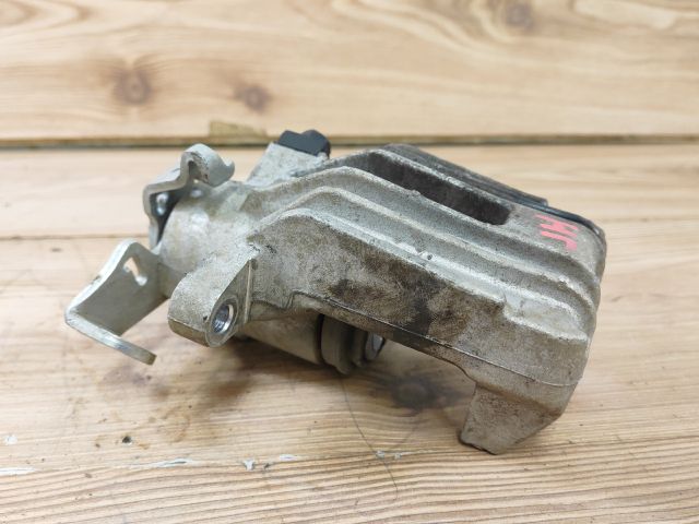 bontott VW BORA Jobb hátsó Féknyereg Munkahengerrel