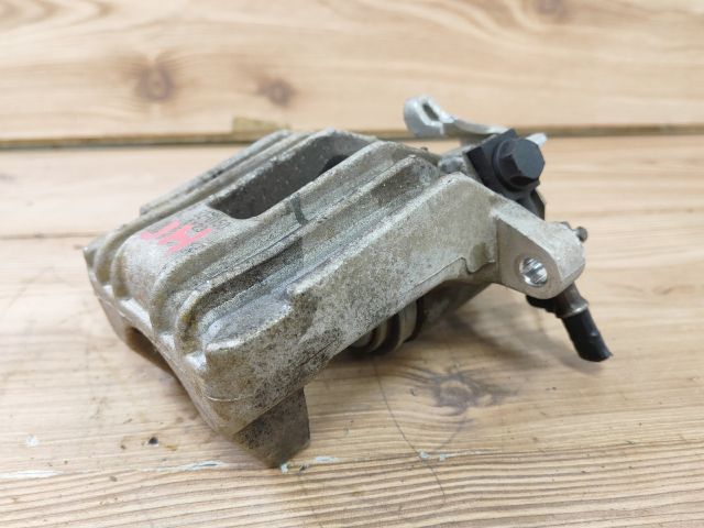 bontott VW BORA Jobb hátsó Féknyereg Munkahengerrel