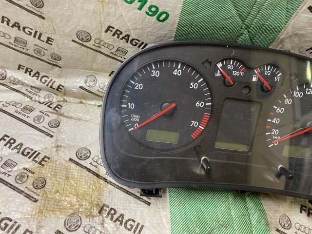 bontott VW BORA Kilométeróra