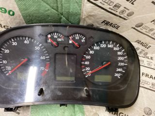 bontott VW BORA Kilométeróra