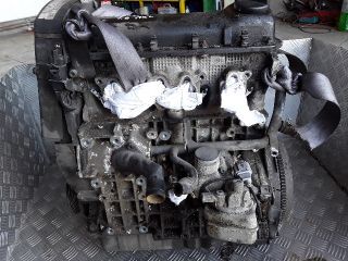 bontott VW BORA Motor (Fűzött blokk hengerfejjel)