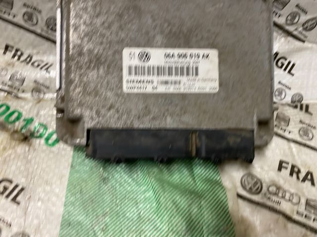 bontott VW BORA Motorvezérlő