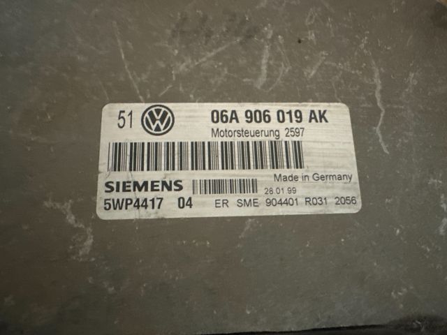 bontott VW BORA Motorvezérlő