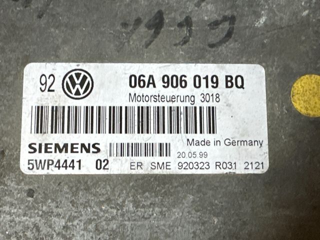 bontott VW BORA Motorvezérlő