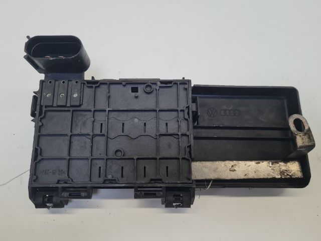 bontott VW BORA Biztosítéktábla Motortér