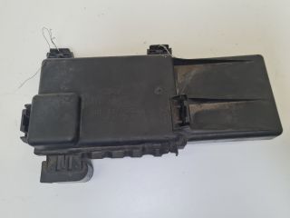 bontott VW BORA Biztosítéktábla Motortér