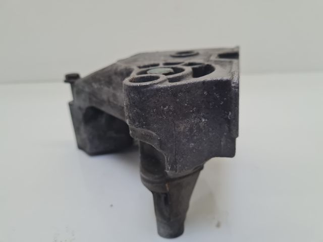 bontott VW BORA Motor Tartó Bak (Fém)