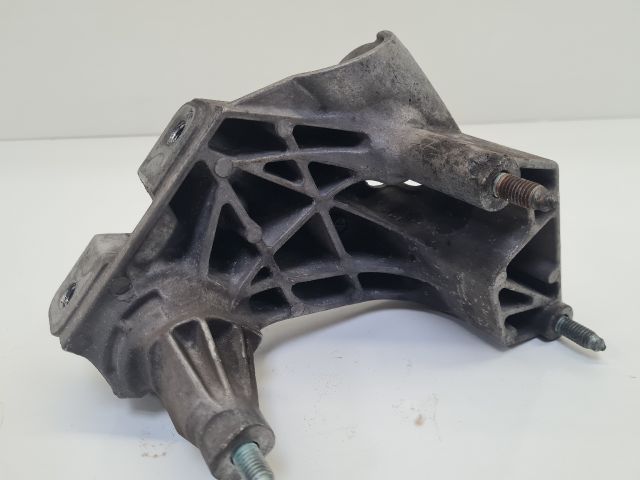 bontott VW BORA Motor Tartó Bak (Fém)