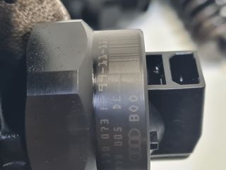 bontott VW BORA Porlasztó Sor / Híd