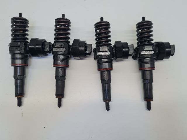 bontott VW BORA Porlasztó Sor / Híd