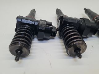 bontott VW BORA Porlasztó Sor / Híd