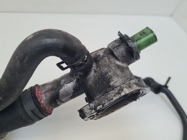 bontott VW BORA Termosztátház Csővel
