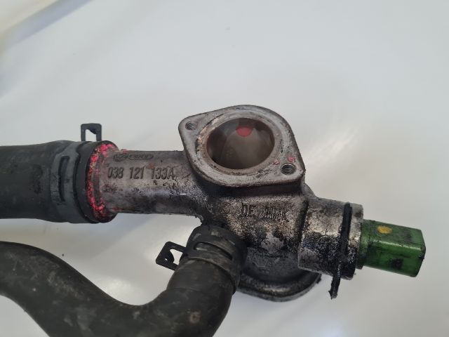 bontott VW BORA Termosztátház Csővel