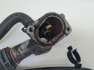 bontott VW BORA Termosztátház Csővel