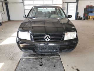 bontott VW BORA Bal első Csonkállvány Kerékaggyal