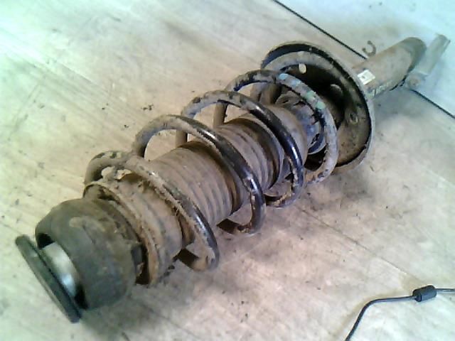 bontott VW BORA Bal első Gólyaláb (Lengécsillapító, Rugó)