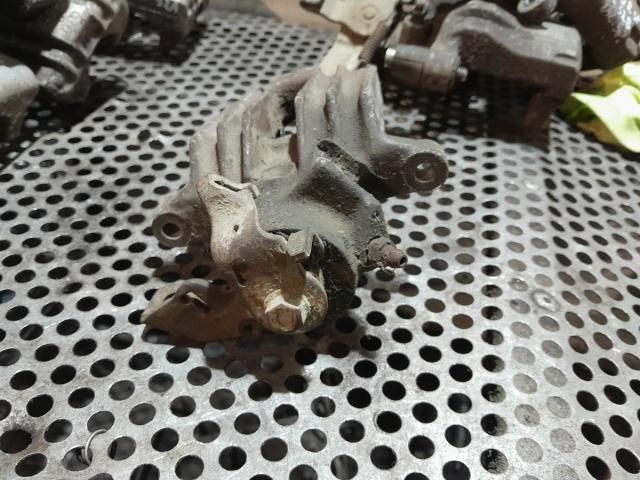 bontott VW BORA Bal hátsó Féknyereg Munkahengerrel