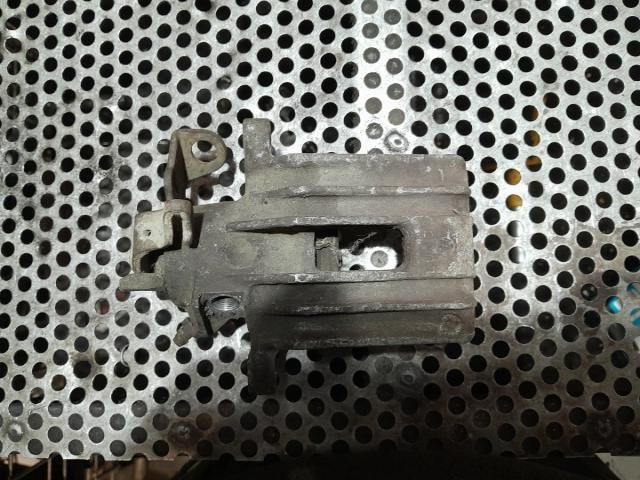 bontott VW BORA Bal hátsó Féknyereg Munkahengerrel