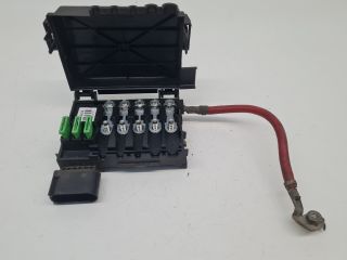 bontott VW BORA Biztosítéktábla Motortér