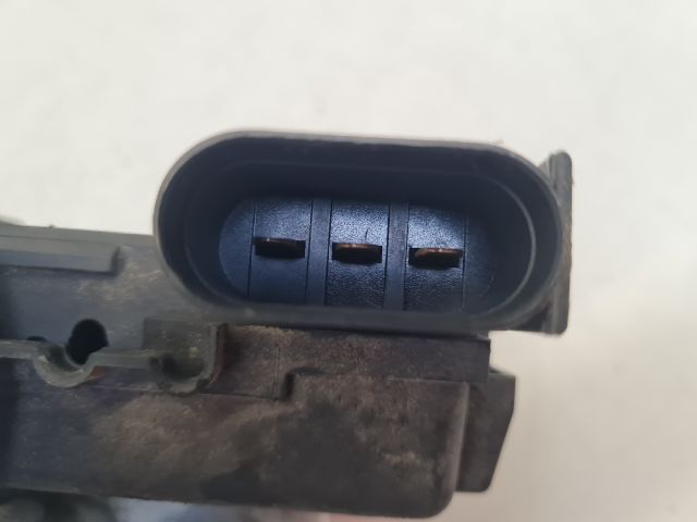 bontott VW BORA Biztosítéktábla Motortér