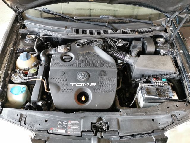 bontott VW BORA Biztosítéktábla Motortér