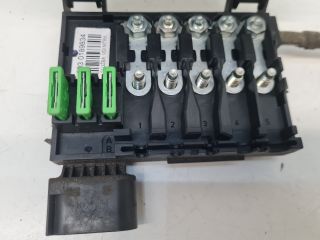 bontott VW BORA Biztosítéktábla Motortér