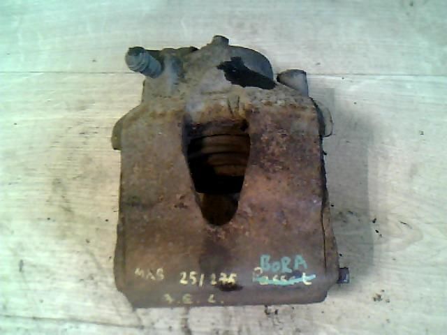 bontott VW BORA Jobb első Féknyereg Munkahengerrel