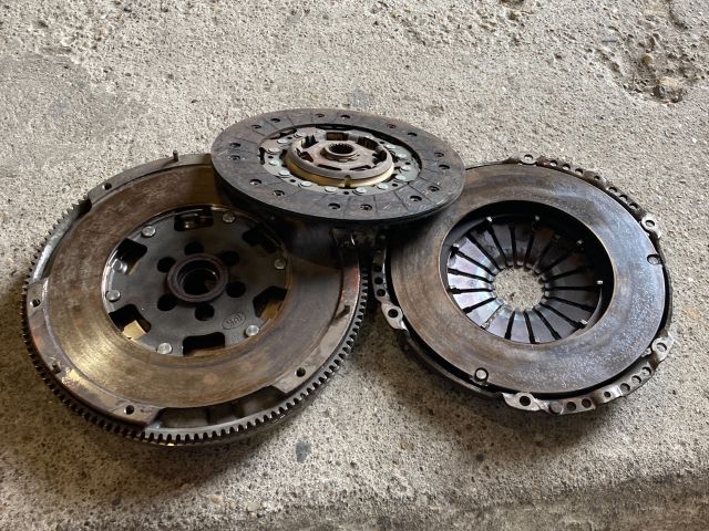 bontott VW BORA Kettős tömegű Lendkerék