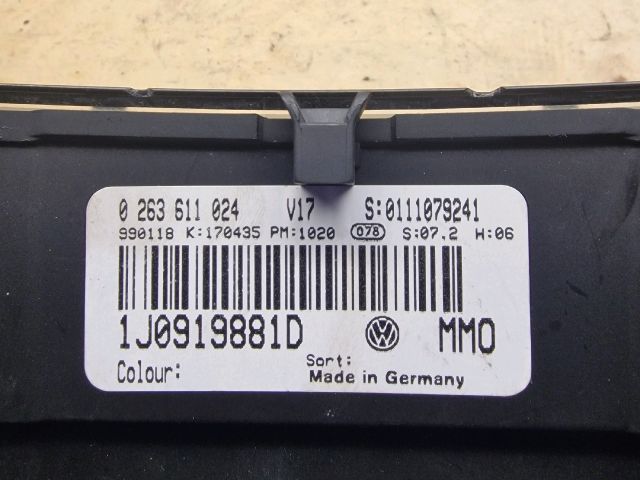 bontott VW BORA Kilométeróra