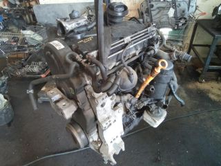 bontott VW BORA Motor (Fűzött blokk hengerfejjel)