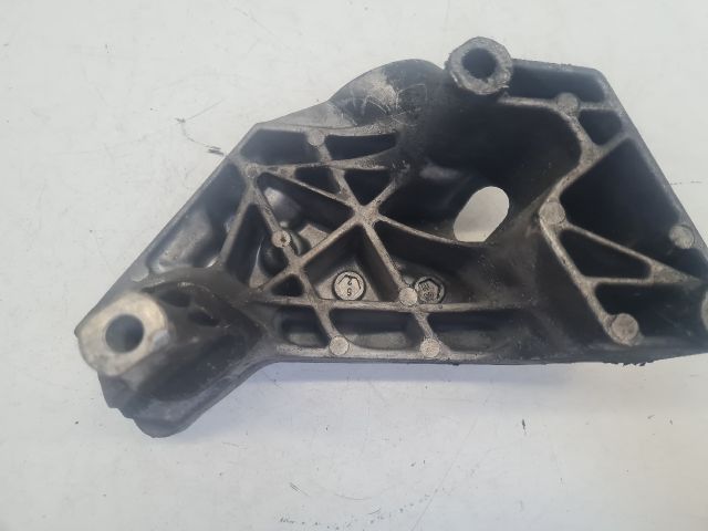bontott VW BORA Motor Tartó Bak (Fém)