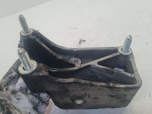 bontott VW BORA Motor Tartó Bak (Fém)