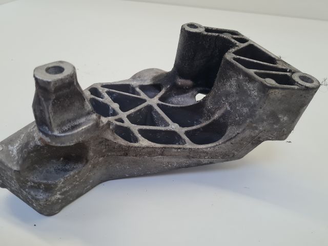 bontott VW BORA Motor Tartó Bak (Fém)