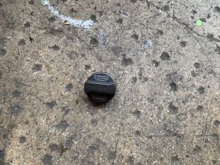 bontott VW BORA Olajbeöntő Sapka