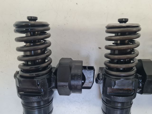 bontott VW BORA Porlasztó Sor / Híd