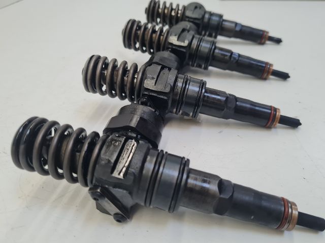 bontott VW BORA Porlasztó Sor / Híd