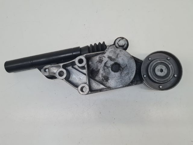 bontott VW BORA Szíjfeszítő Görgő