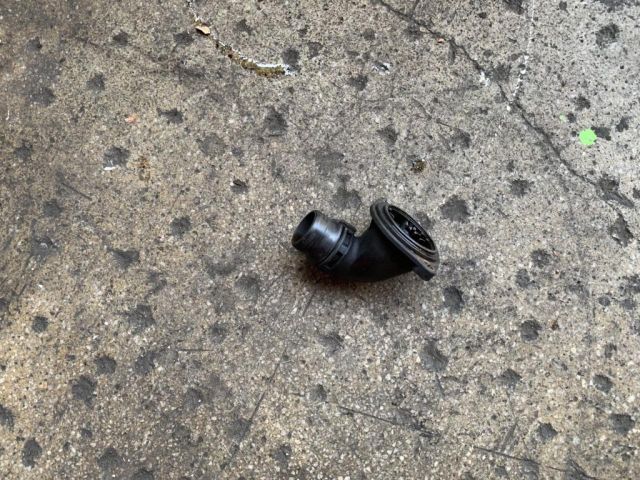 bontott VW BORA Termosztátház