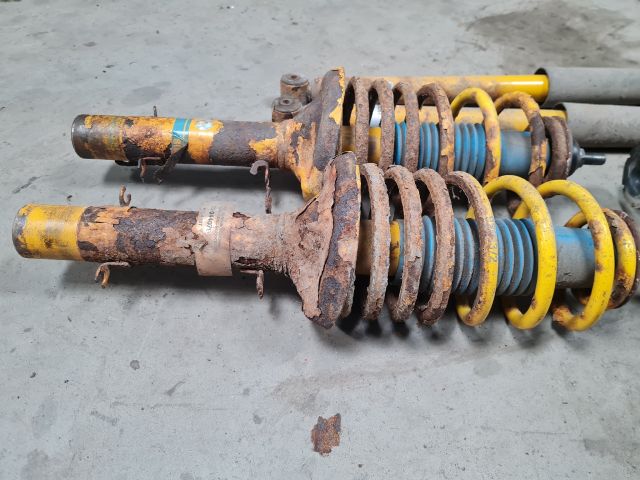 bontott VW BORA Ültetőrugó Szett