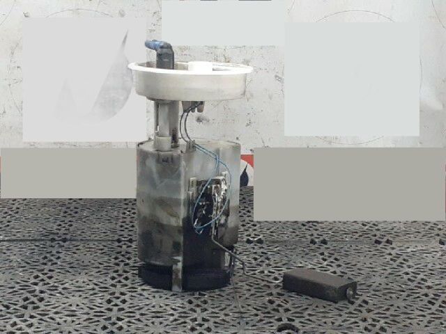 bontott VW BORA Üzemanyag Szivattyú